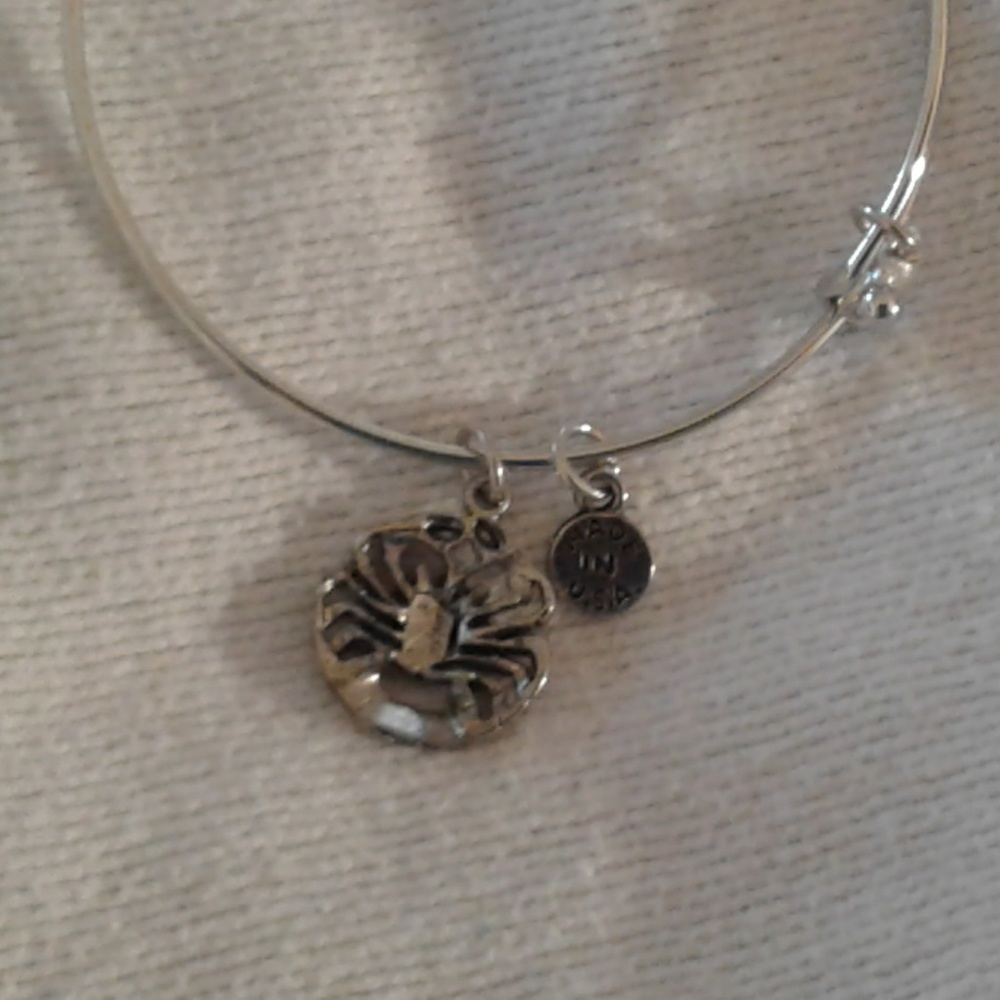 Inspirational expandable bracelet